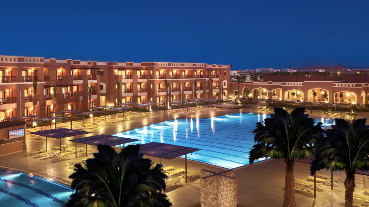 Jaz Tamerina, Almaza Bay